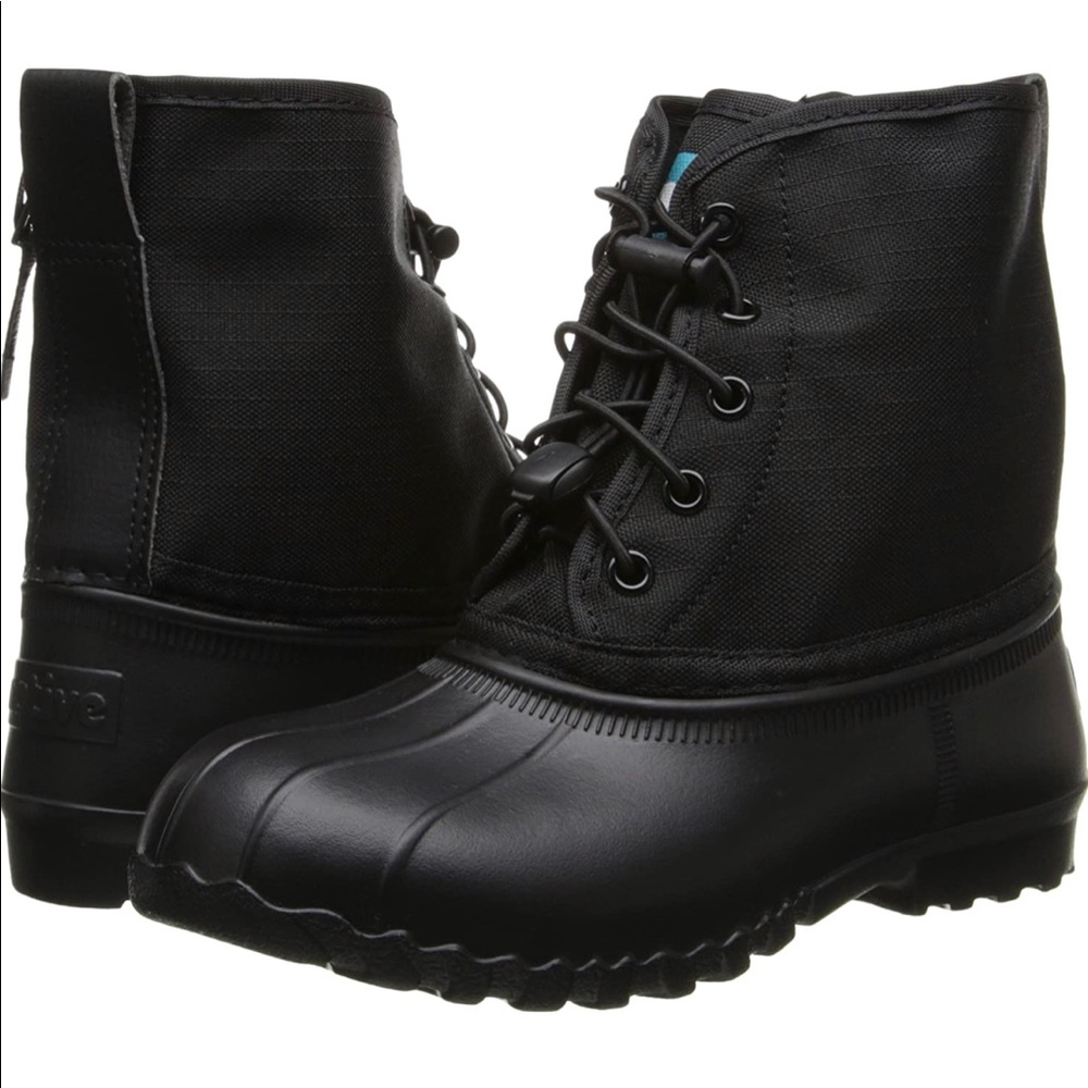 Native | Jimmy Winter Boot | size 9